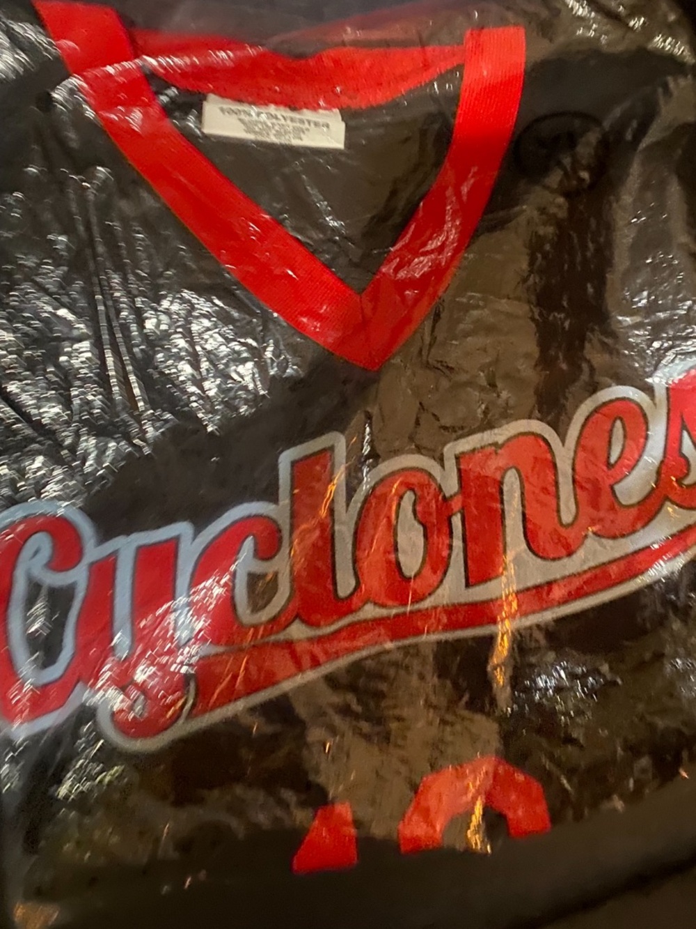 Cyclones Graphic V-Neck Tee in Black and Red 12. Size XL